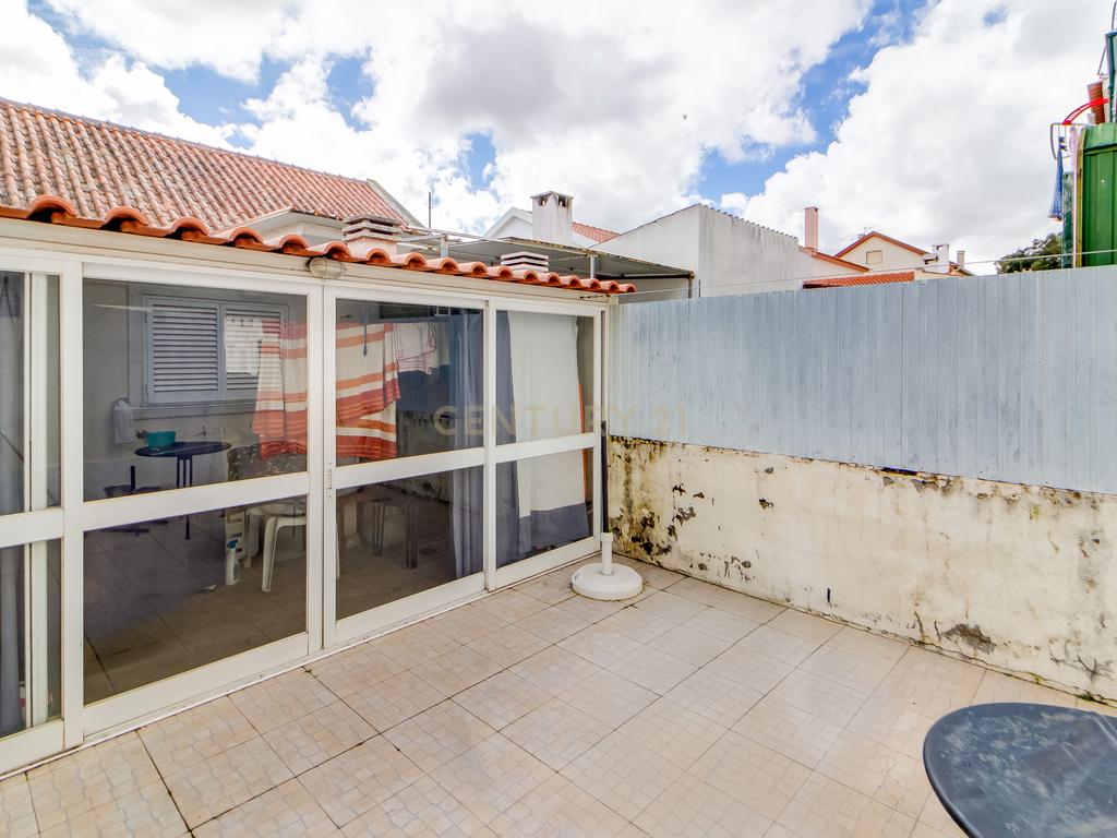 Espaçosa Moradia T3  - Image 23